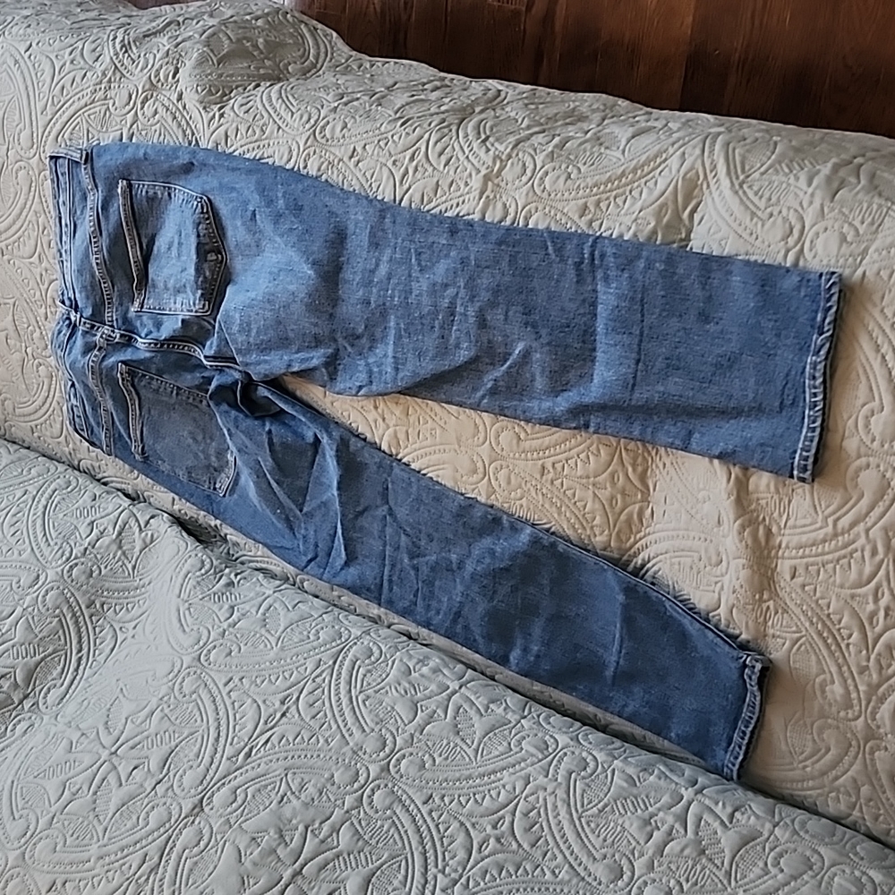 Universal Thread High Rise Straight Jeans Size 6/28R - Picture 3 of 3